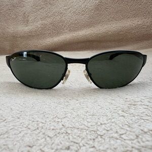 Ray-Ban Classic Black metal frame Sunglasses, plastic lenses, hard zip case